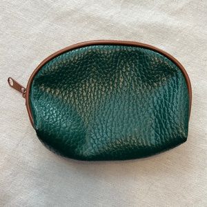 ⭐️ Green faux leather small makeup bag large change bag zipper closure